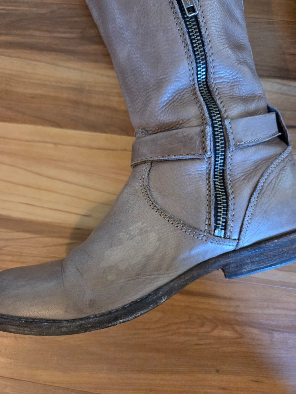 Frye Light Brown Tall Leather Riding Boots Women's Size 7.5 - Picture 3 of 12